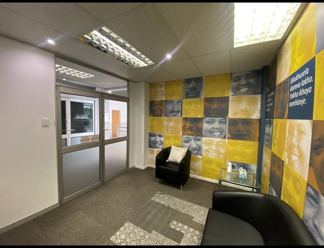 117M² OFFICE TO LET IN STEENBERG